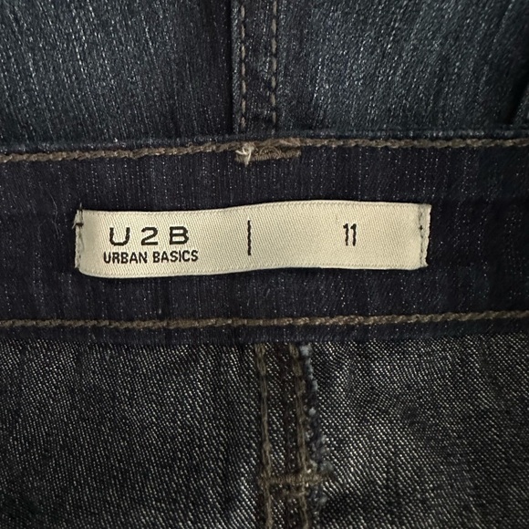 U2B Urban Basics Dark wash Denim Jean Shorts Size 11 Handkerchief Pockets - Picture 4 of 8